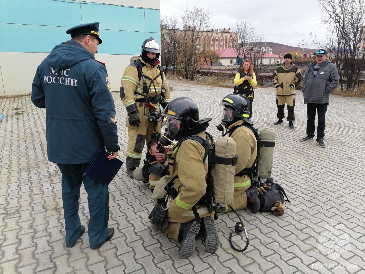 Местный пожарно-спасательный гарнизон проверили в городе Билибино |  22.09.2023 | Анадырь - БезФормата